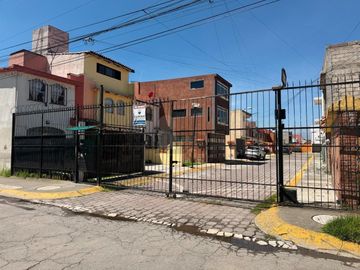 Casa en Renta en Sauces I, Toluca.