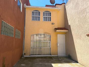 Casa en Renta en Sauces I, Toluca.