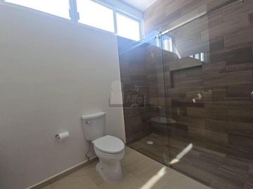 Casa en Renta en privada, Cholul, Mérida, Yucatán.