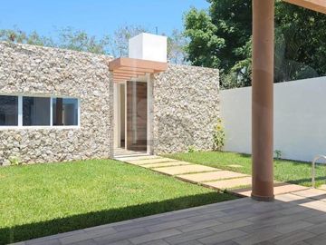 Casa en Renta en privada, Cholul, Mérida, Yucatán.