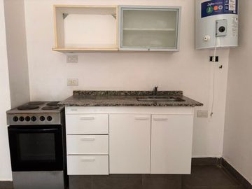 VENTA MONOAMBIENTE CABALLITO BALCON APTO PROF