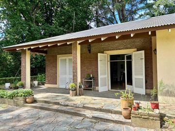 CASA QUINTA EN LOMA VERDE AMPLIO TERRENO