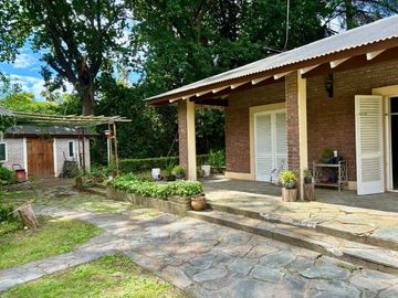 CASA QUINTA EN LOMA VERDE AMPLIO TERRENO