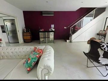VENTA CASA AVELLANEDA 6 AMBIENTES PARQUE PILETA
