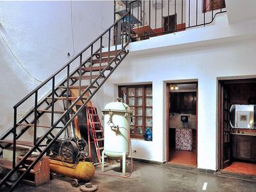 CASA 4 amb en VENTA en FLORES y terraza + ESTUDIO