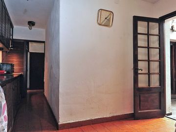 CASA 4 amb en VENTA en FLORES y terraza + ESTUDIO