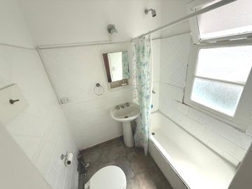 VENTA DPTO 2 AMB -APTO CRED- COCINA RENOVADA- CABA