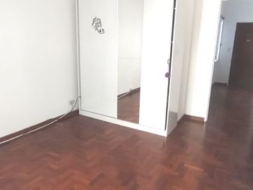 VENTA DPTO 2 AMB -APTO CRED- COCINA RENOVADA- CABA