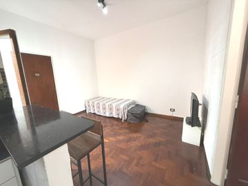 VENTA DPTO 2 AMB -APTO CRED- COCINA RENOVADA- CABA