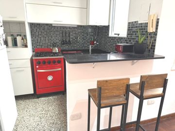 VENTA DPTO 2 AMB -APTO CRED- COCINA RENOVADA- CABA