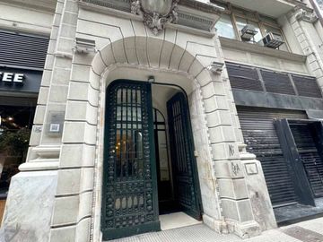 Venta oficina, edificio estilo Francés MICROCENTRO