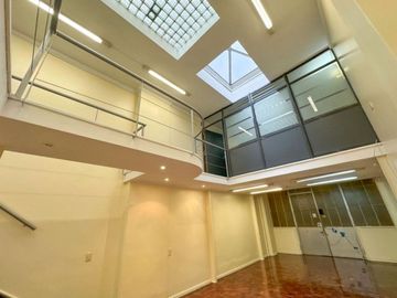 Venta oficina, edificio estilo Francés MICROCENTRO