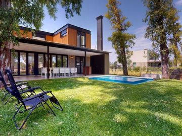 CASA EN VENTA EN PUEBLO I CATEGORIA NUEVA