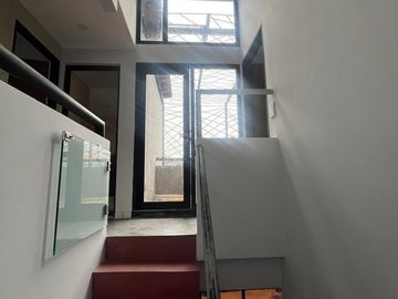 VENTA PH 5 AMBIENTES MODERNO EN SAENZ PEÑA