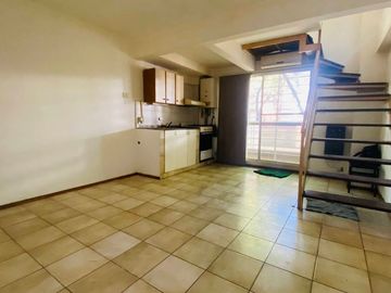 Venta departamento 1 Dormitorio con balcón UNR