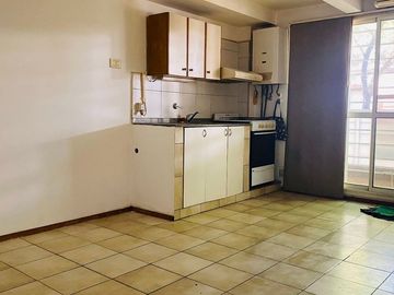 Venta departamento 1 Dormitorio con balcón UNR