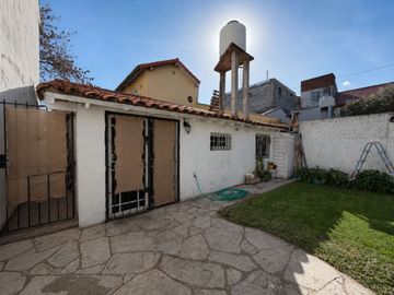 CHALET 4 AMB C/JARDÍN, PARRILLA, GARAJE Y LAVADERO