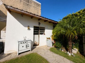 CHALET 4 AMB C/JARDÍN, PARRILLA, GARAJE Y LAVADERO