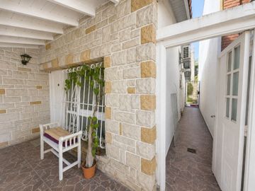 CHALET 4 AMB C/JARDÍN, PARRILLA, GARAJE Y LAVADERO