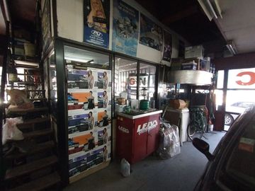 VENTA LOCAL COMERCIAL EN PH  / UBIC. AVELLANEDA