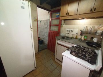 VENTA LOCAL COMERCIAL EN PH  / UBIC. AVELLANEDA