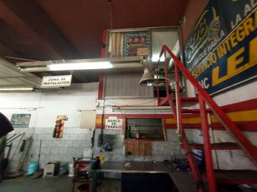 VENTA LOCAL COMERCIAL EN PH  / UBIC. AVELLANEDA