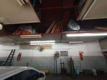 VENTA LOCAL COMERCIAL EN PH  / UBIC. AVELLANEDA