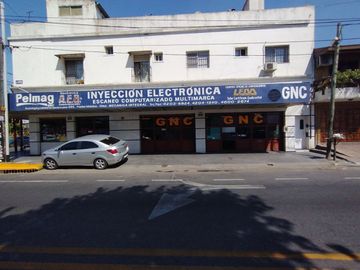 VENTA LOCAL COMERCIAL EN PH  / UBIC. AVELLANEDA