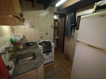 VENTA LOCAL COMERCIAL EN PH  / UBIC. AVELLANEDA