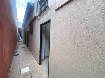 VENTA EN BLOCK 4 DEPTOS DE 2 AMB C/U + GALPÓN
