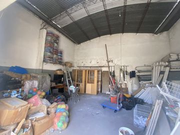 VENTA EN BLOCK 4 DEPTOS DE 2 AMB C/U + GALPÓN