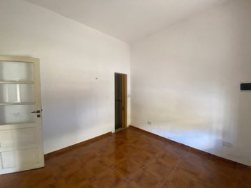 VENTA EN BLOCK 4 DEPTOS DE 2 AMB C/U + GALPÓN