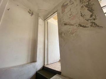 VENTA EN BLOCK 4 DEPTOS DE 2 AMB C/U + GALPÓN