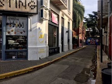 VENTA  EXCELENTE LOCAL COMERCIAL PLAZA SERRANO