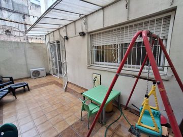 VENTA CONSTITUCIÓN 3 AMBIENTES EXCELENTE C/ PATIO