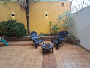 VENTA CONSTITUCIÓN 3 AMBIENTES EXCELENTE C/ PATIO