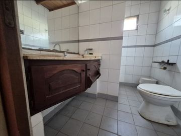 VENTA PH 5 AMB HURLINGHAM COCHERA PARQUE PERMUTA