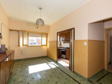Venta Casa lote propio multifamiliar Pompeya