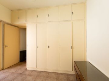 Venta Casa lote propio multifamiliar Pompeya