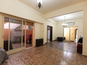 Venta Casa lote propio multifamiliar Pompeya