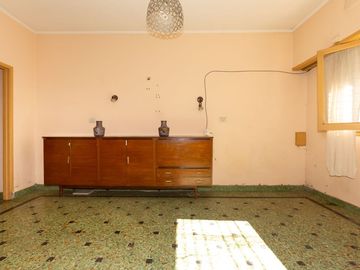 Venta Casa lote propio multifamiliar Pompeya