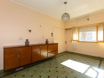 Venta Casa lote propio multifamiliar Pompeya