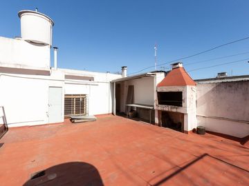 Venta Casa lote propio multifamiliar Pompeya