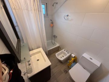 MODERNA CASA 5 AMBIENTES EN MARTÍNEZ + DPTO