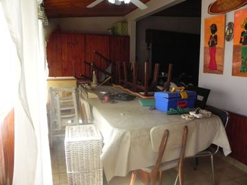 Amplia Propiedad en Venta con Local