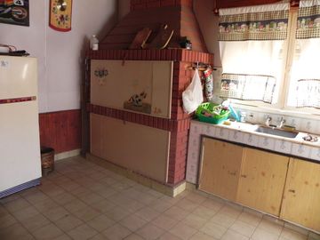 Amplia Propiedad en Venta con Local