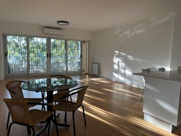 ALQUILER MONOAMBIENTE CON BALCON AMOBLADO CATEG.