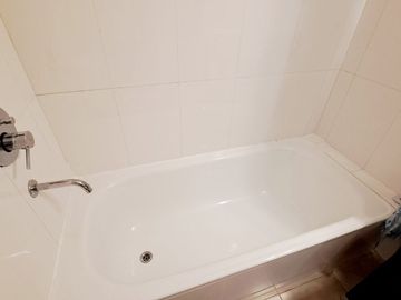 VENTA DPTO 2 AMB, COCHERA, BALCÓN, VICTORIA