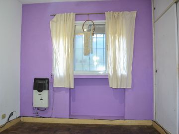 VENTA PH 2AMB C/PATIO+TERRAZA SOBRE CALLE INCLAN