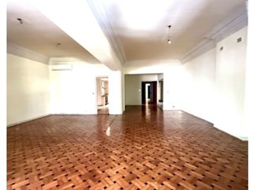 Recoleta Venta piso a reciclar 4 ambientes 252 M2